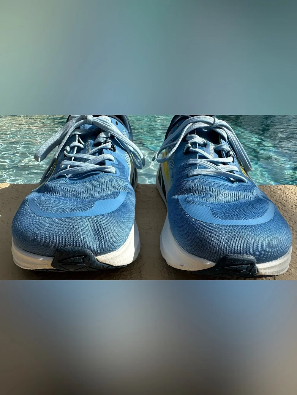 Altra Paradigm 7 Blue Foot Shape Running Shoes ALOA85N7440 Size 9.5 Wide in VGC